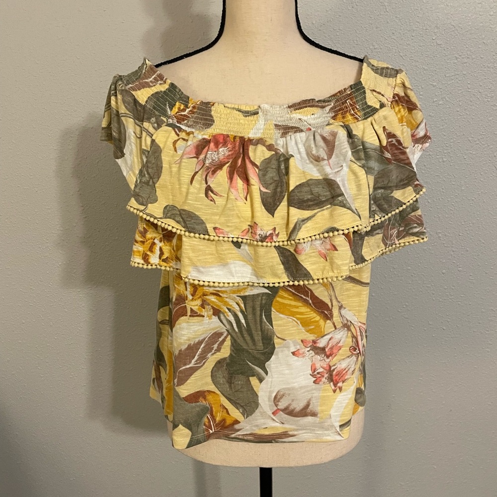 White House Black Market off shoulder floral ruffle top